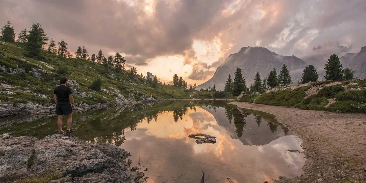 Wyjście zawierać przeciw wyścig Pan